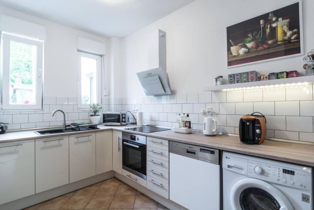 Apartment 120 Qm -3 Schlafzimmer-2 Baeder- Fuer 7 Gaeste Düsseldorf Exterior foto